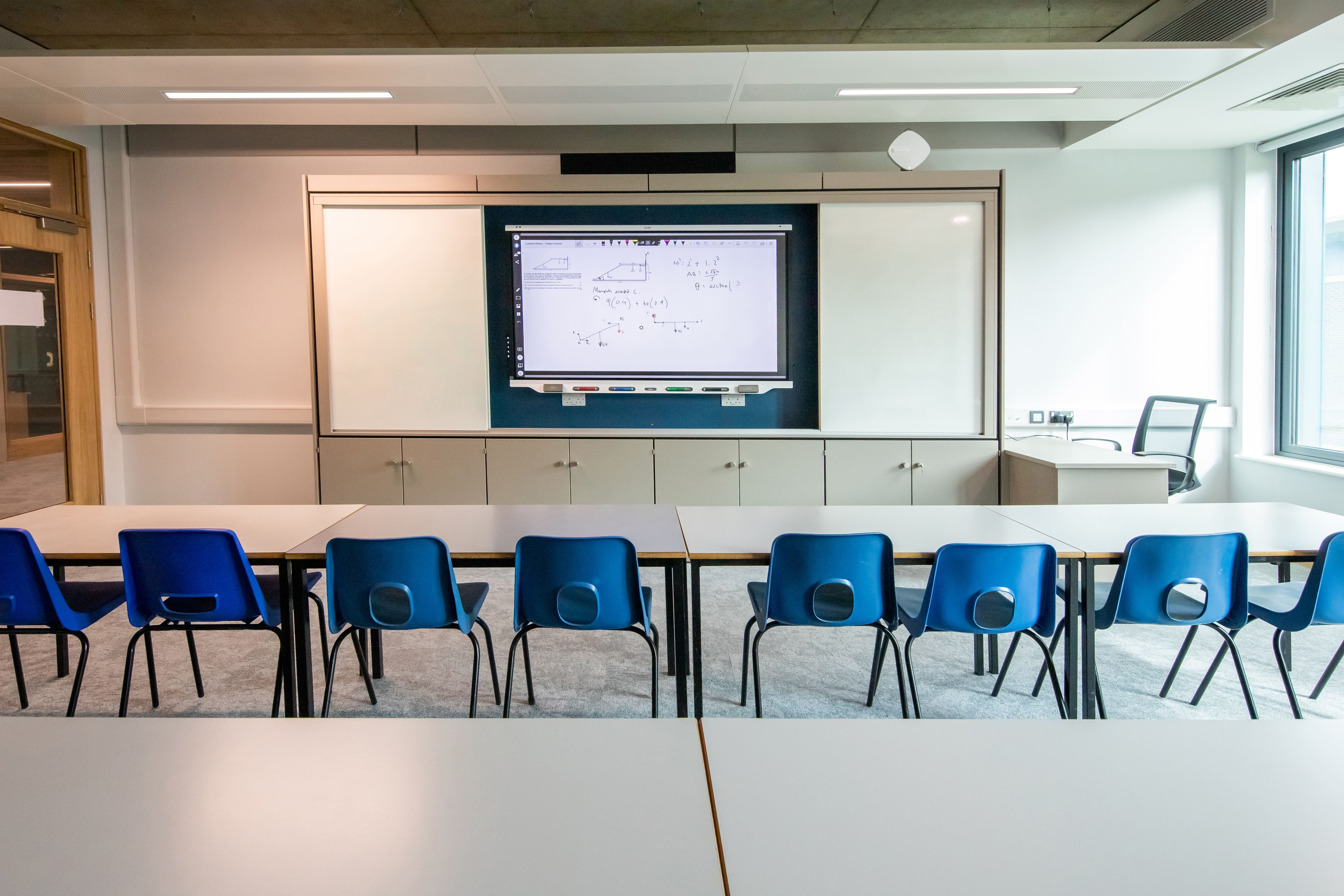 Frenger's Multi-Service Radiant Panels installed in a classroom at Haberdashers' Boys' School An image showing a classroom at Haberdashers' Boys' School